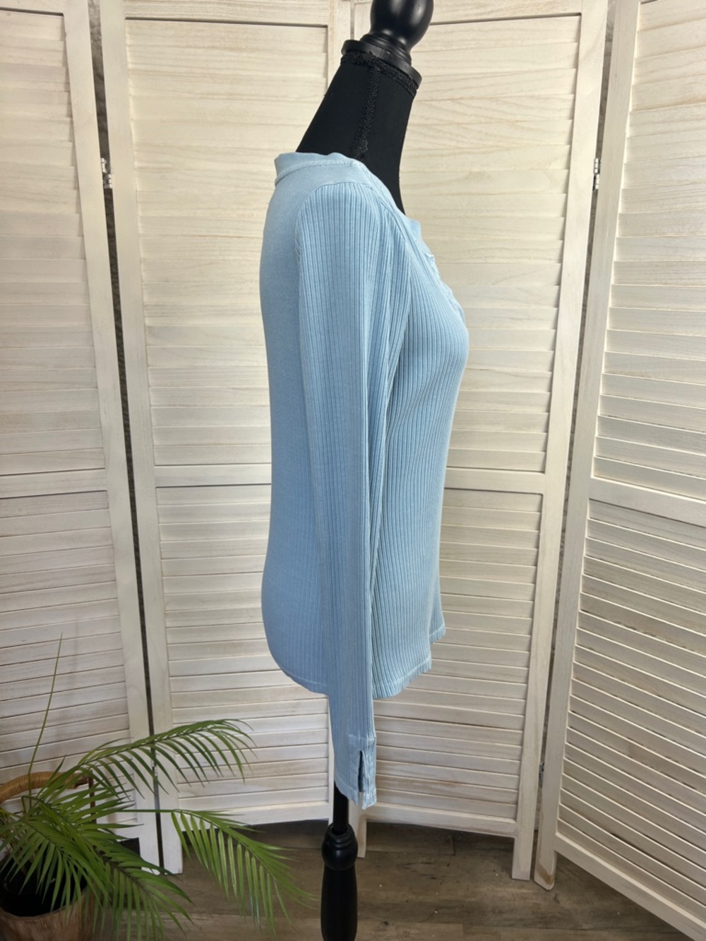 Anthropologie Pilcro Ribbed Knit Split Neck Henley Top Tee Medium - Picture 5 of 11